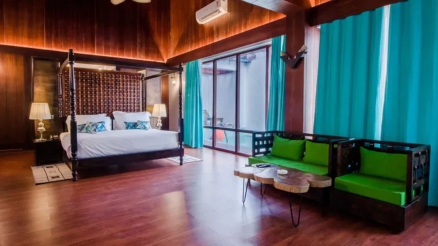 SSSBR - Beach_Mansion.webp